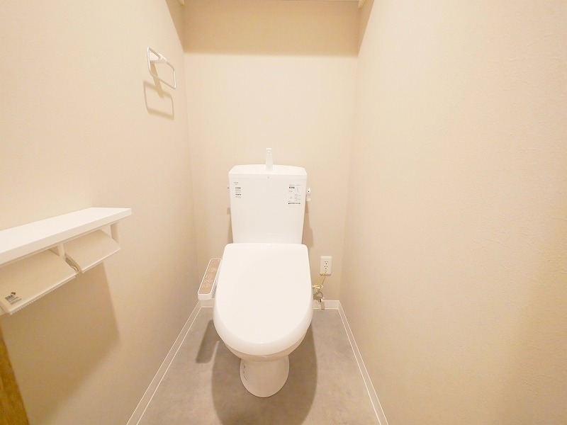 トイレ　清潔感のあるウォシュレット付きのトイレです♪
