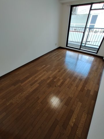 エンジェルハイツ昭和町の居間写真