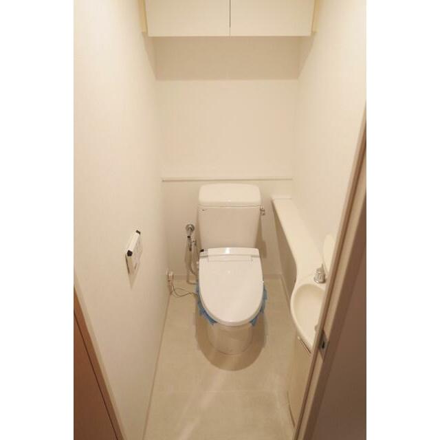 河田町ガーデン クラブフロア 部屋番号:3404のトイレ写真
