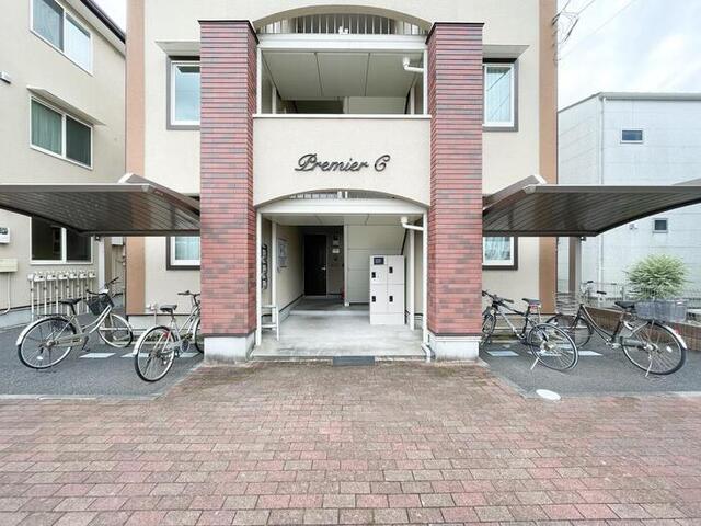 エントランス　Ｃ棟出入口