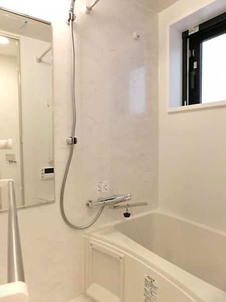 バス・シャワールーム　別部屋参考写真