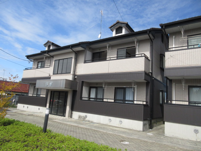 ロイヤルガーデン桃見台　B館の建物外観