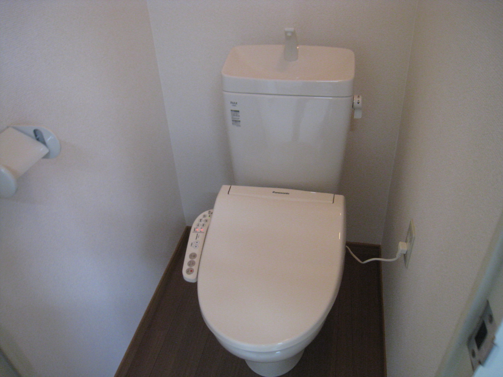 トイレ　トイレは単独洋式