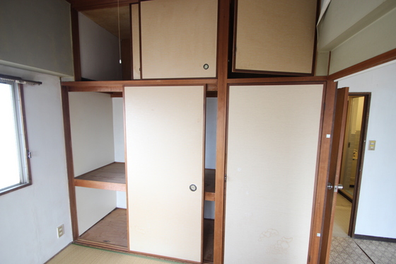 収納　※別室の写真です