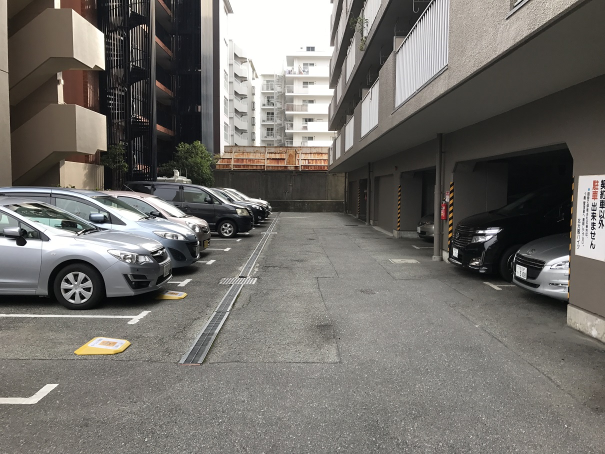 【北大阪ハイツの駐車場】