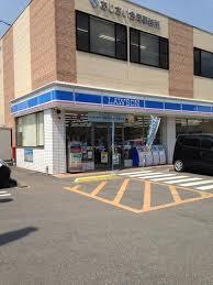 コンビニ　ローソン木曽川内割田店（コンビニ）まで416m