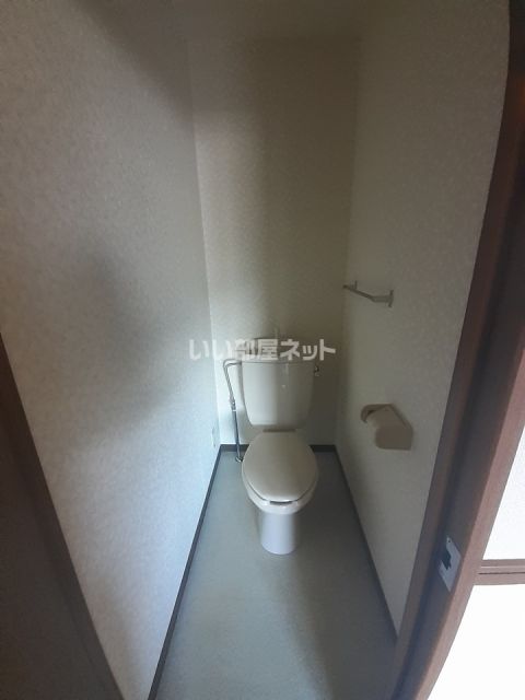 【富士市水戸島本町のマンションのトイレ】