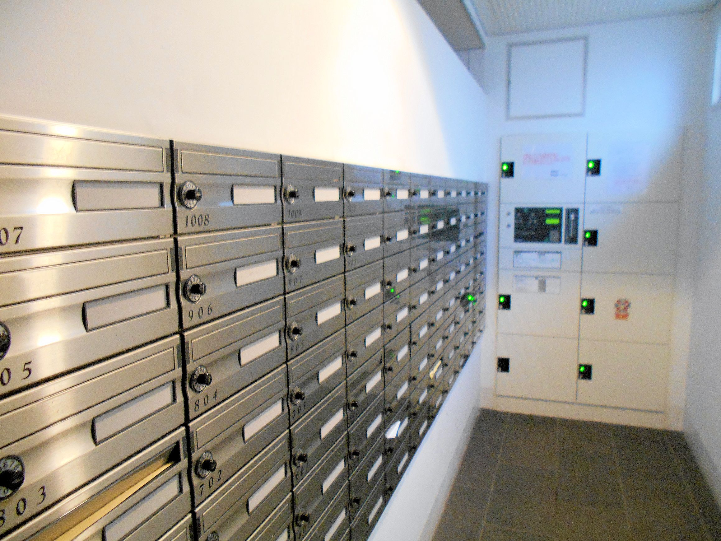 収納　宅配ボックスあります