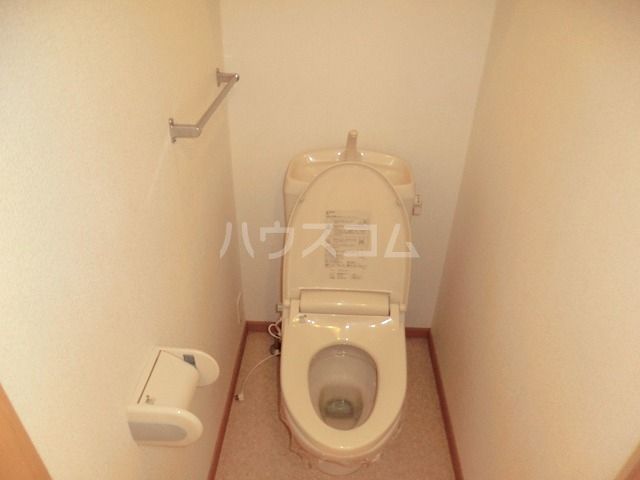 【碧南市照光町のアパートのトイレ】