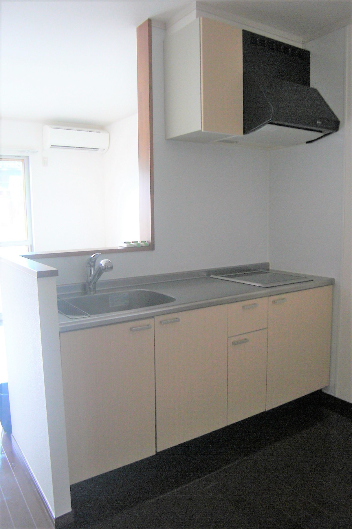 キッチン　人気のカウンター！IH付はうれしいですね！