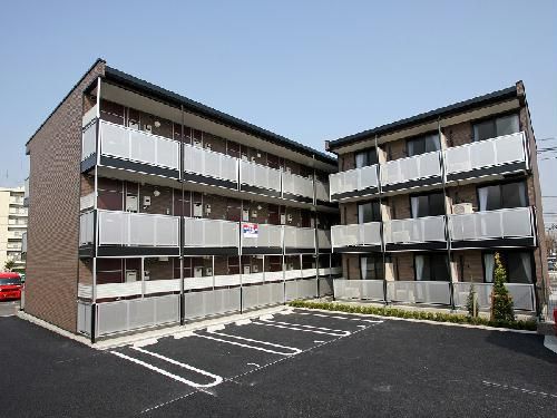 名古屋市北区山田町のマンションの建物外観