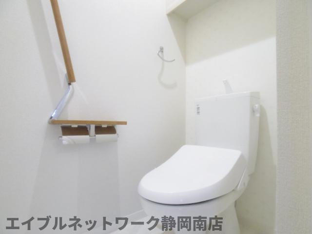 トイレ　ゆったりとした空間のトイレです