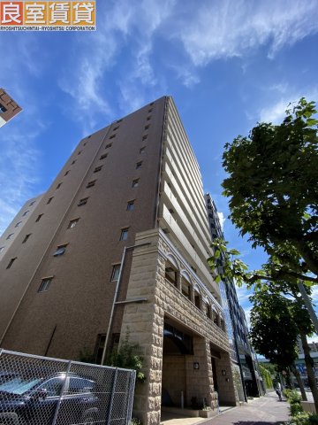 【名古屋市中区千代田のマンションの建物外観】