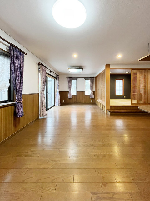 居室・リビング　リビングダイニング※カーテンについては機能保証なし