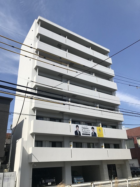 【長崎市城栄町のマンションの建物外観】