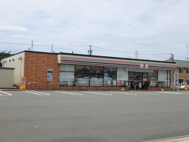 コンビニ　セブンイレブン（コンビニ）まで1050m