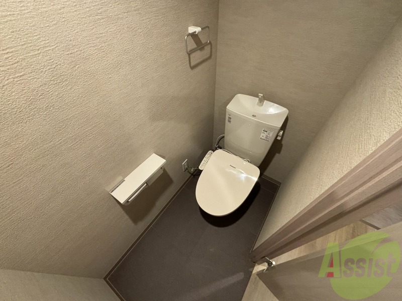 トイレ　こちらはトイレです。清潔感があり、安心して使用できます。