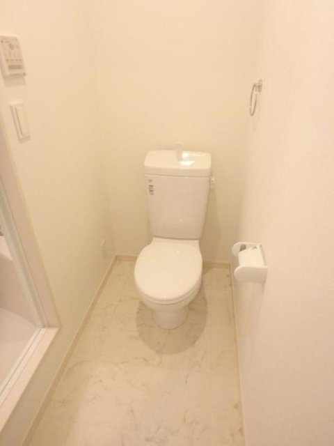 トイレ　シンプルで使いやすいトイレです