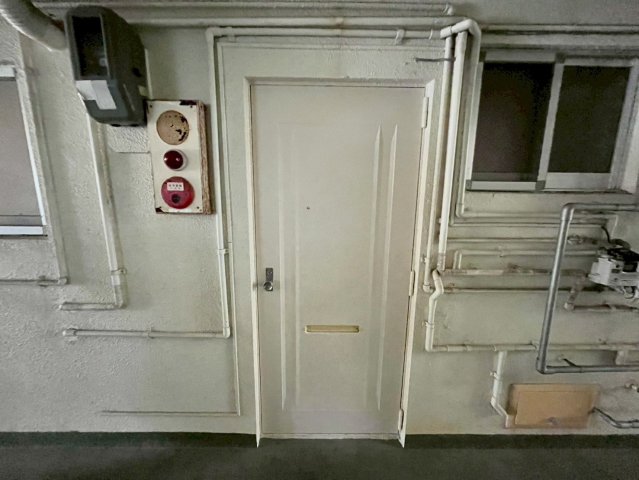 玄関　玉城アパート★那覇市三原エリア