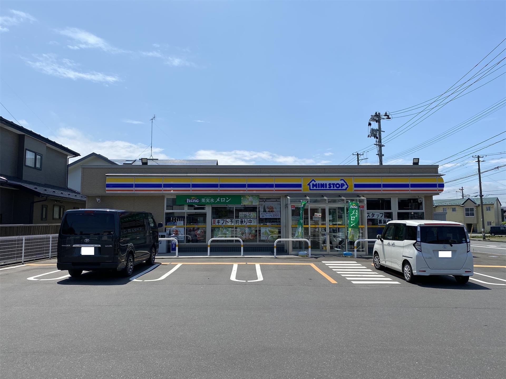 コンビニ　ミニストップ下長8丁目店（コンビニ）まで262m