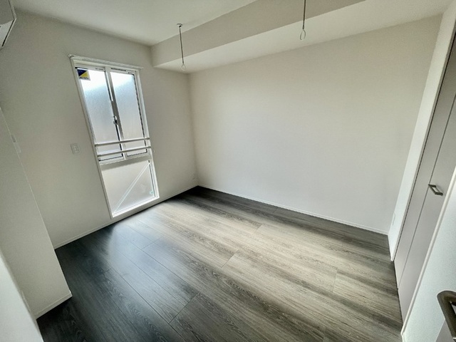 居室・リビング　西側洋室