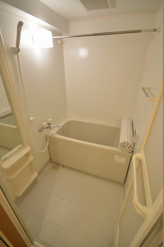 バス・シャワールーム　広々浴室