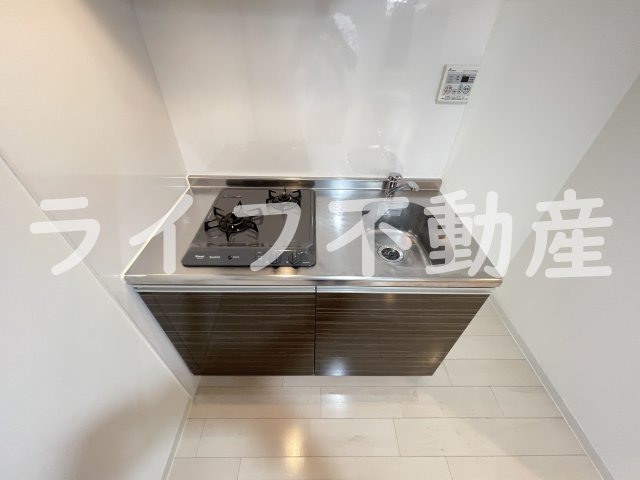キッチン　コンパクトなキッチンで掃除もラクラク