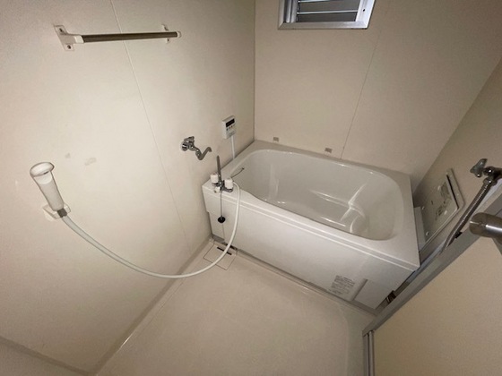 バス・シャワールーム　※別部屋の写真です