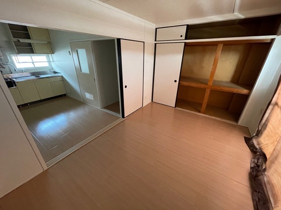 居室・リビング　※別部屋の写真です