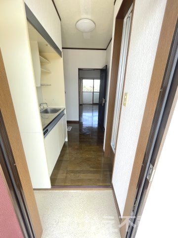 玄関　明るい玄関です