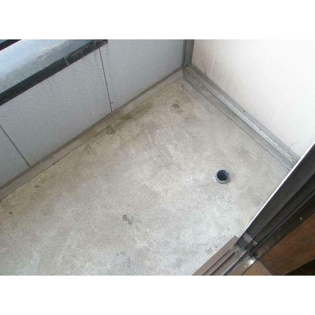 バルコニー　陽当たり良好なバルコニーです