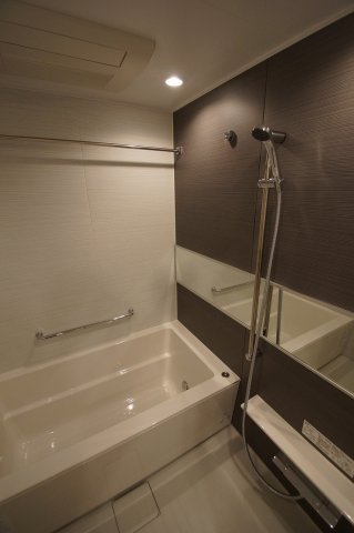 バス・シャワールーム　バスルーム