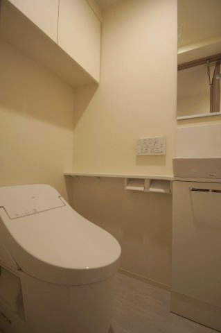 トイレ　個室タイプのトイレ