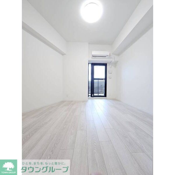 居室・リビング　エントランス