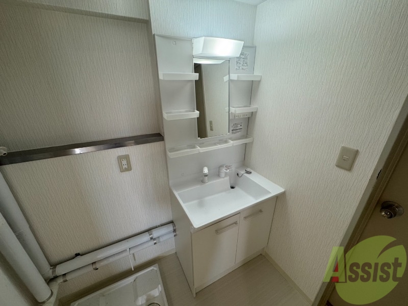 洗面設備　こちらに洗面台があります。朝の洗顔はこちらで。