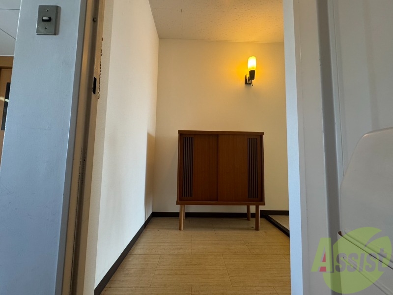 玄関　玄関の様子です。明るい印象ですね。気分もあがりそう。