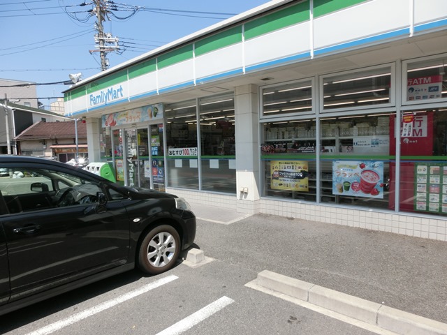 コンビニ　ファミリーマート淀川新高二丁目店（コンビニ）まで247m