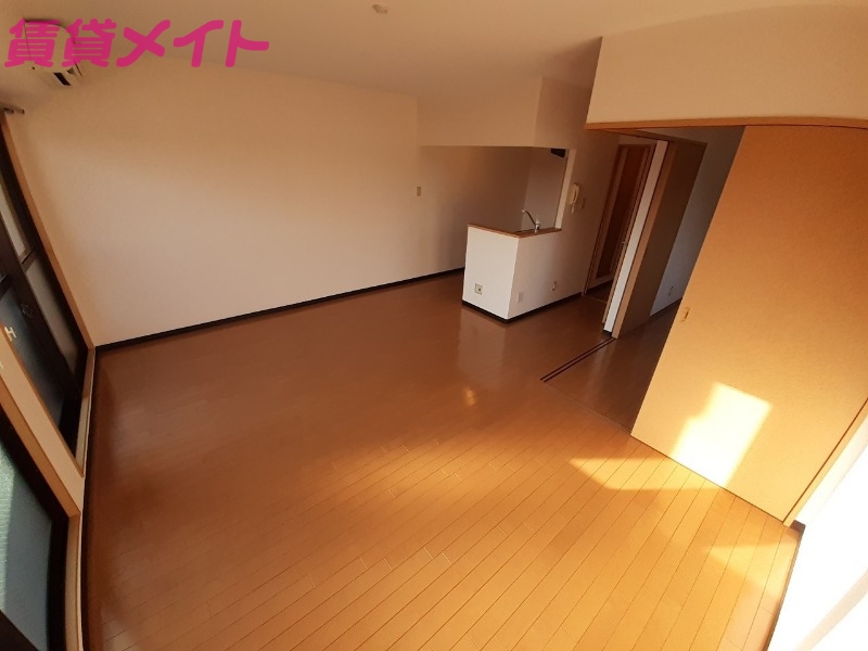 居室・リビング　同物件参照写真