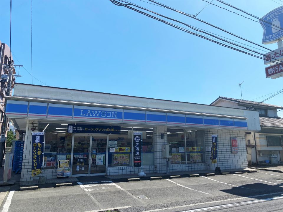 コンビニ　ローソン鹿児島谷山本町店（コンビニ）まで210m