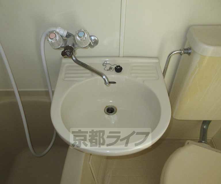 洗面設備　使いやすい洗面台です