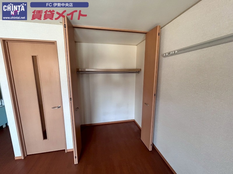 収納　同型反転参考写真