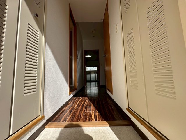 玄関　詳細は、RISUMO江坂本店までお問合せください♪