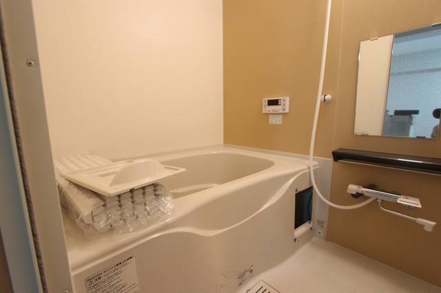 バス・シャワールーム　ゆったりバスルーム