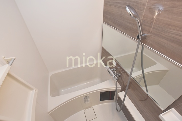 バス・シャワールーム　※同じシリーズマンションの撮影となります、実際とは異なること