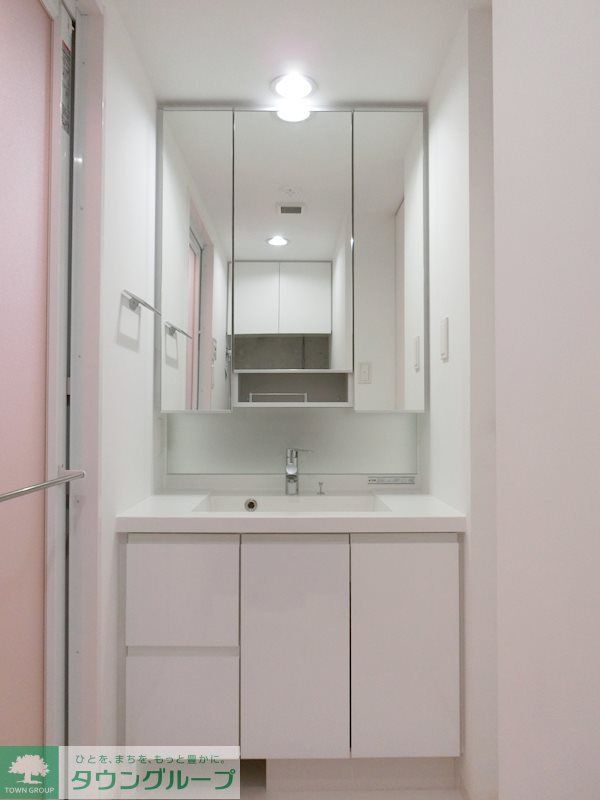洗面設備　お部屋探しは株式会社　タウンハウジング　までお気軽にお問合…