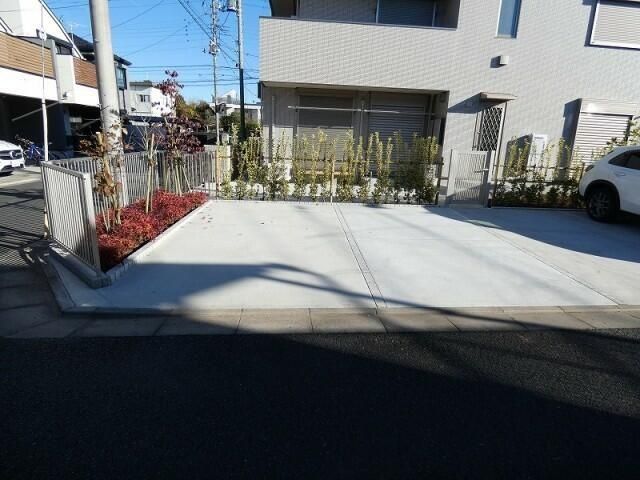 駐車場　駐車場