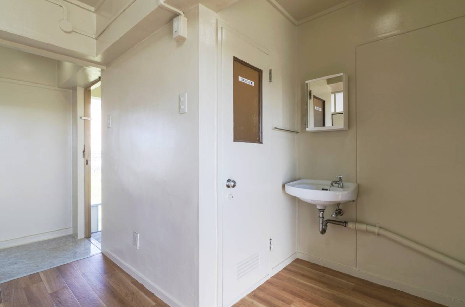 洗面設備　別部屋の写真です