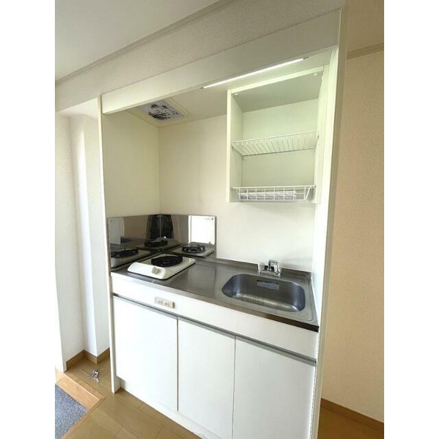 キッチン　一人暮らしに丁度いいサイズのキッチンです