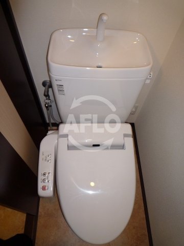 トイレ　グランシス難波南　温水洗浄便座