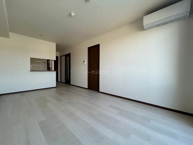 居室・リビング　別部屋写真使用